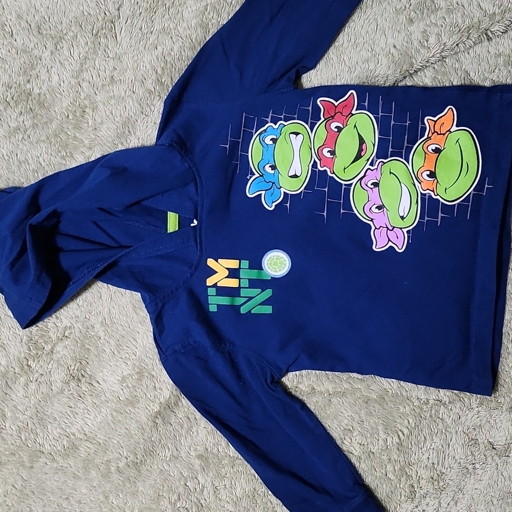 Toddler's hooded shirt